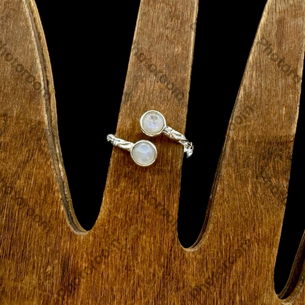Solid 925 Sterling Silver Rainbow Moonstone Ring - image 5